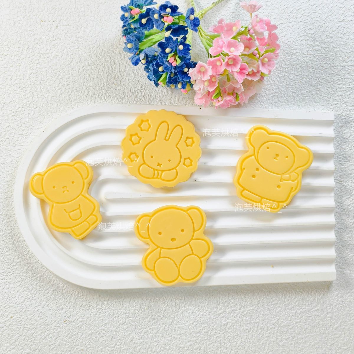 かわいい 3D プレスクッキー型 ミッフィー柄付き 再利用可 - Kitchen Baking Supplies のレビューと価格