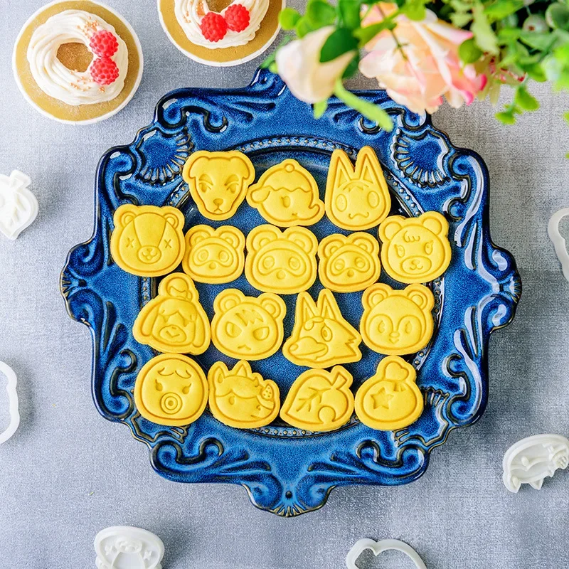 ケーキクッキーどうぶつの森カッターかわいいアニメフィギュアD - Kitchen Baking Decor のレビューと価格