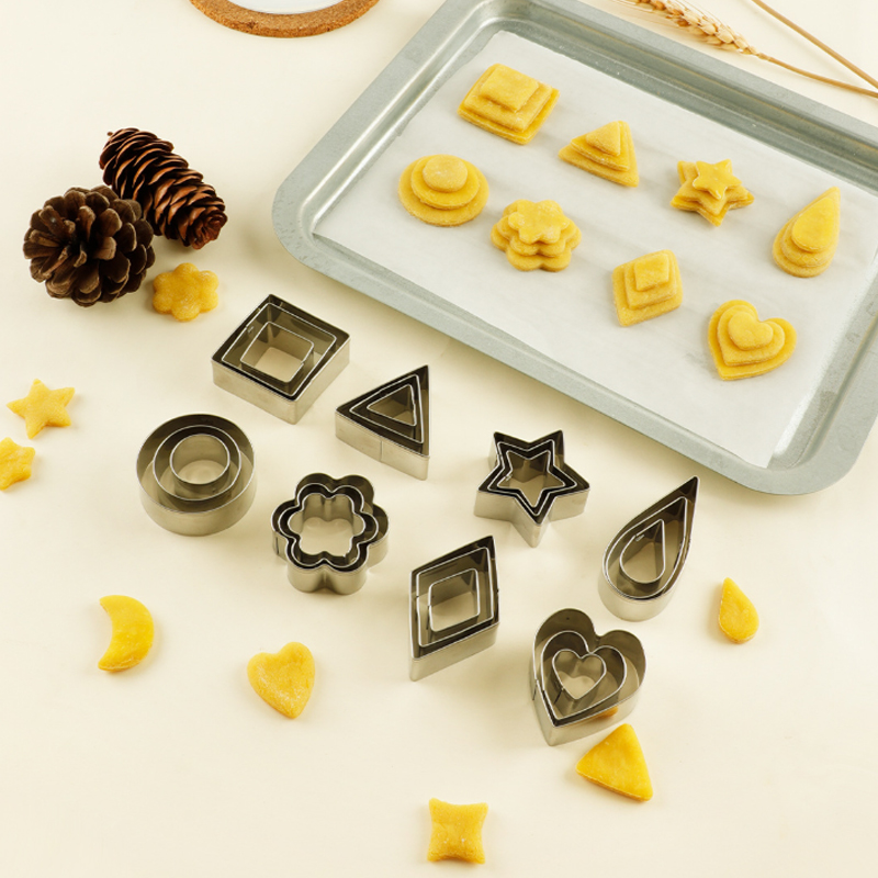 12/30 個ステンレス鋼ミニクッキーカッターセット幾何学的 - Kitchen Baking Supplies のレビューと価格
