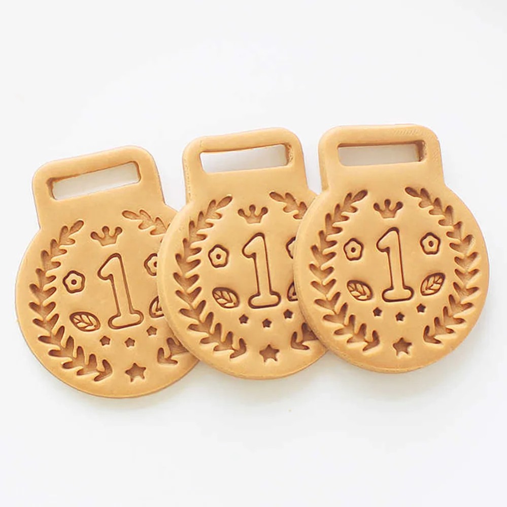 メダル、トロフィー、クッキーカッター、漫画ケーキ、ビスケット - Kitchen Baking Supplies のレビューと価格